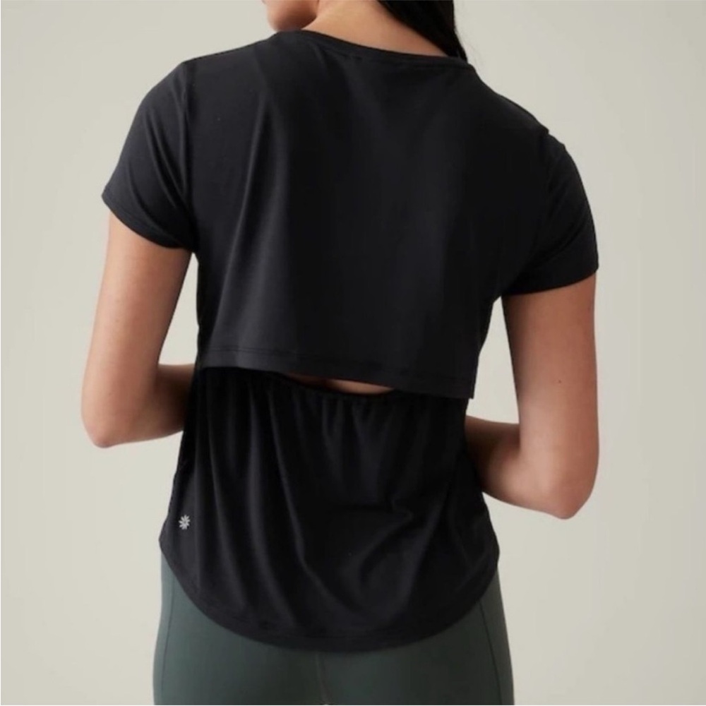 Athleta Air Out Cinch Open Back Tee M Black Yoga Pilates Workout Top - Picture 2 of 10